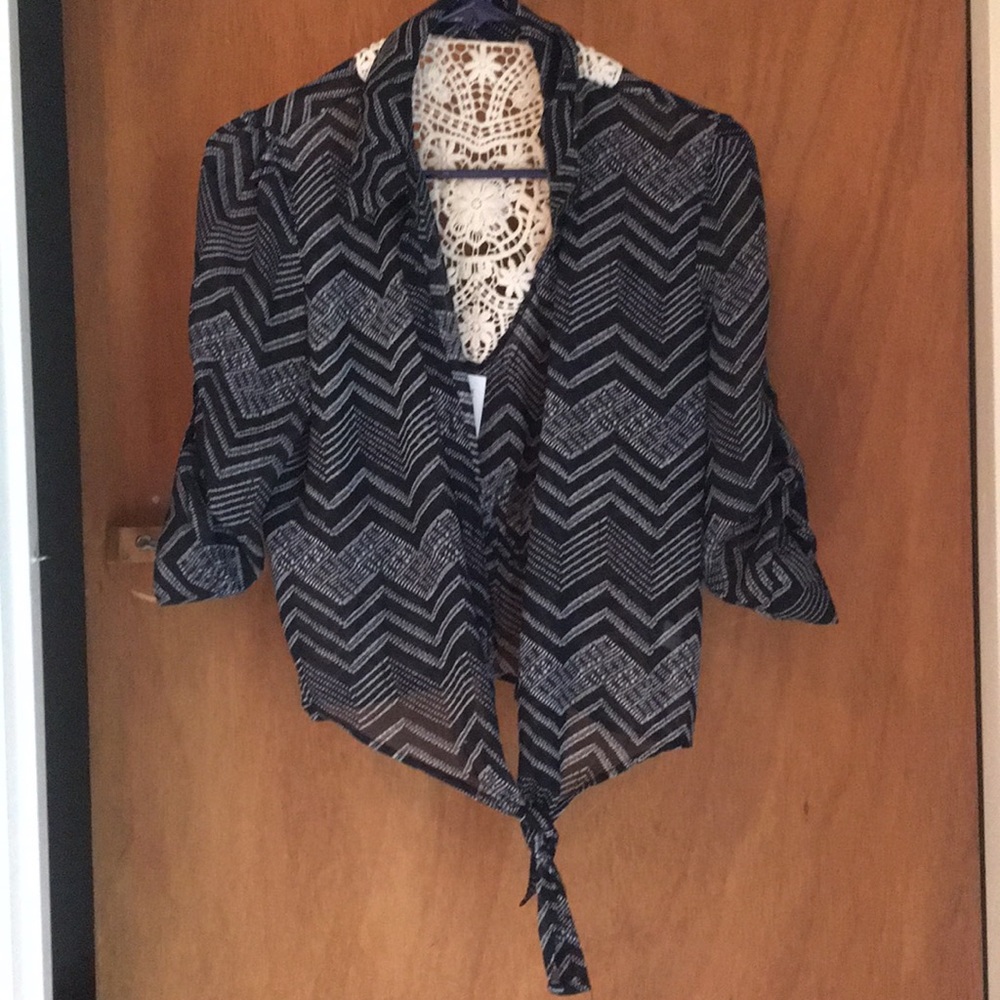 Women’s Sheer Three Quarter Shirt !
